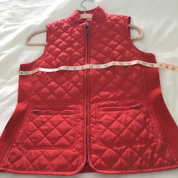Joan Rivers Red Quilted Vest With Zipper Pockets - Picture 5 of 7